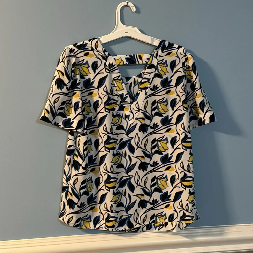 Women’s Halogen short sleeve blouse size XS petite - Picture 2 of 3